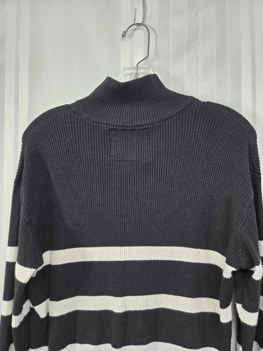 CULTURE  Men's Black & White Striped Half-Zip Sweater SIZR XL